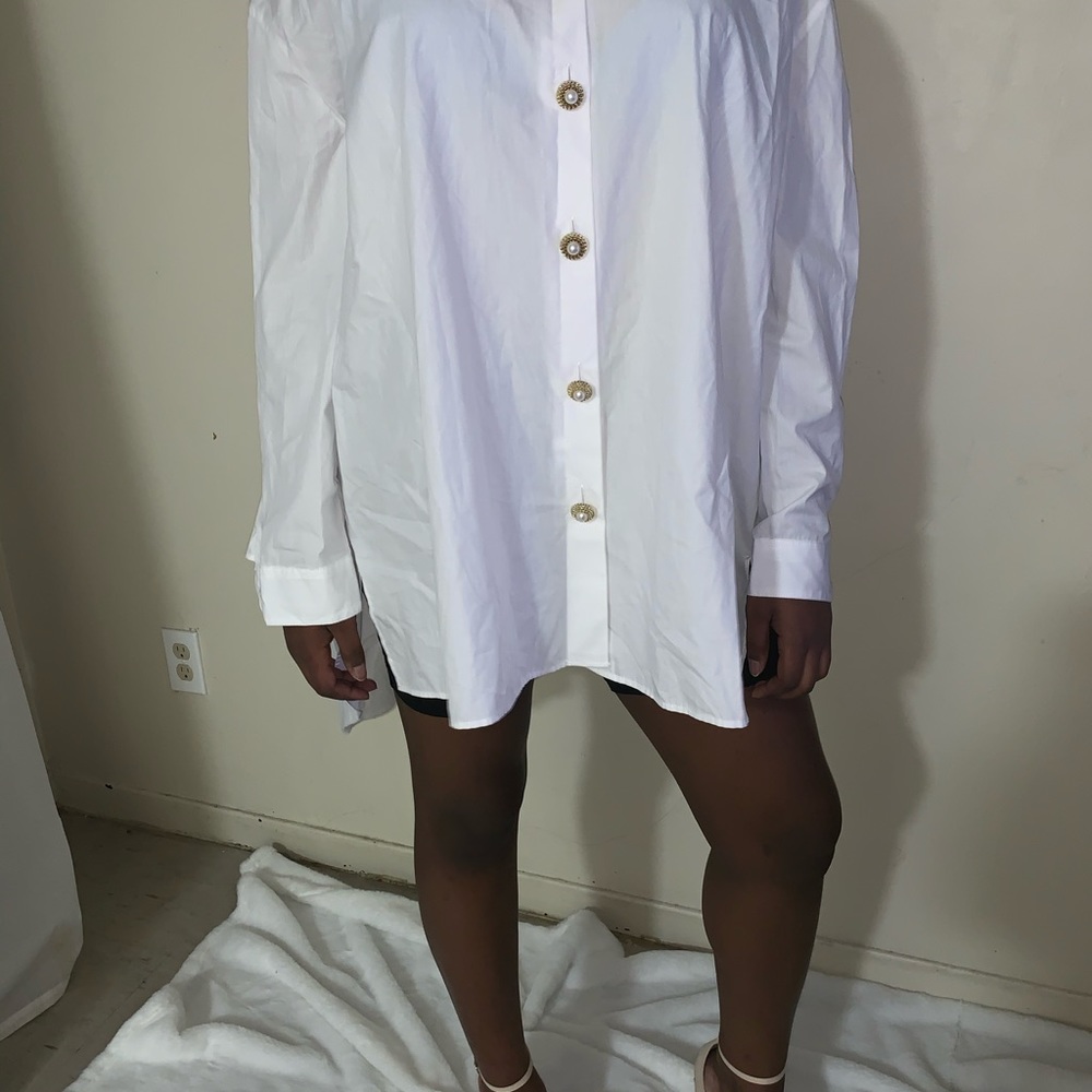 Zara- Oversize poplin shirt with gem buttons - Picture 3 of 4